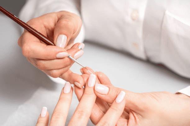 Servicios de Manicura, Pedicura, Cejas y Pestañas