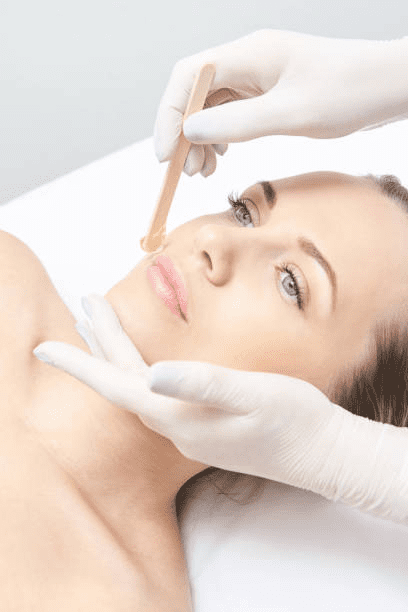 Servicios de Manicura, Pedicura, Cejas y Pestañas